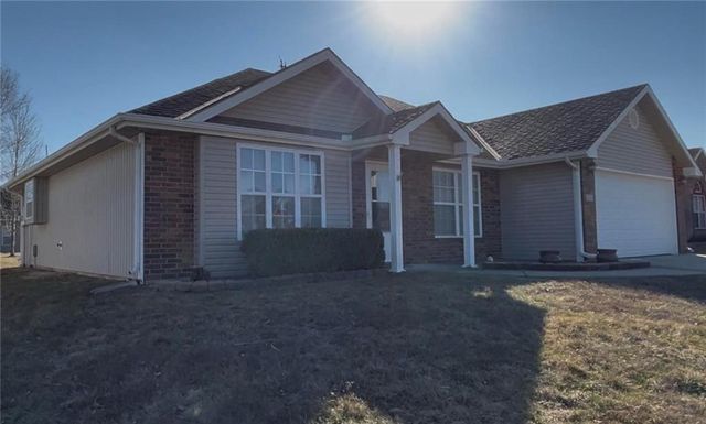 734 Iron Horse Drive, Warrensburg, MO 64093