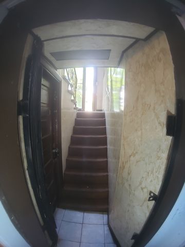 6527 S Kimbark Avenue 4F, Chicago, IL 60637