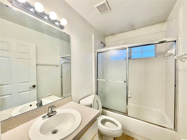 8757 NW 20TH LANE, Gainesville, FL 32606