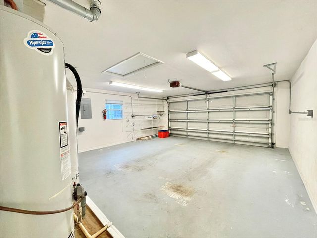 8757 NW 20TH LANE, Gainesville, FL 32606