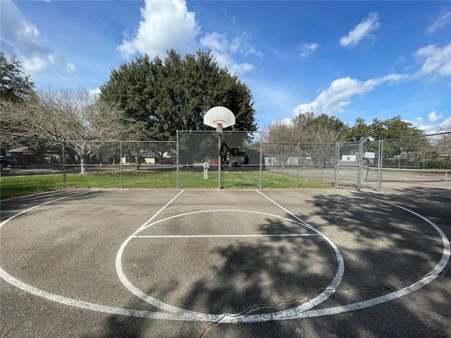 8757 NW 20TH LANE, Gainesville, FL 32606