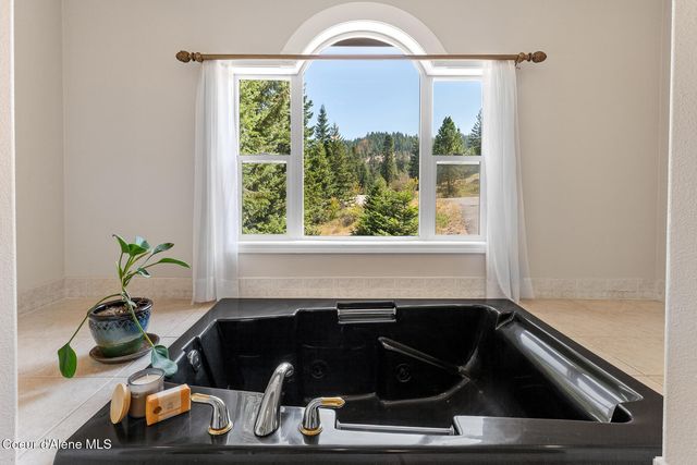 3807 E Avery Ln, Coeur D'alene, ID 83814