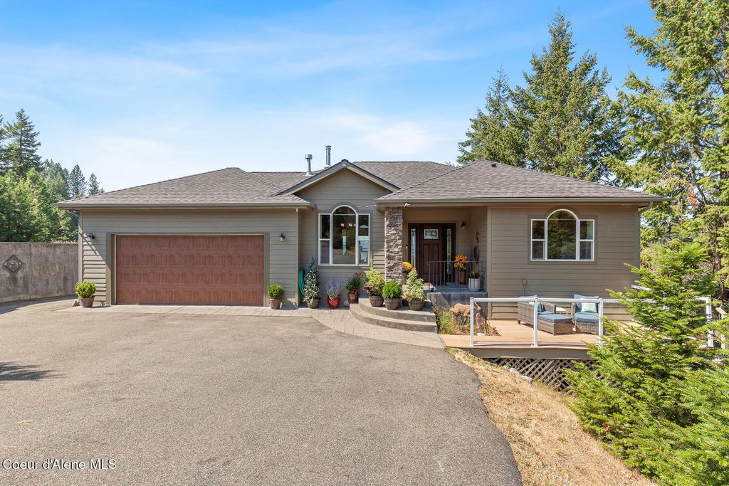 3807 E Avery Ln, Coeur d'Alene, ID 83814 photo 2