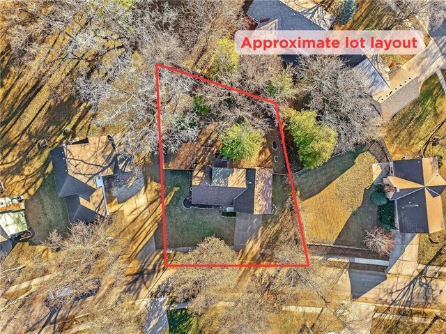 7407 N Granby Avenue, Kansas City, MO 64151