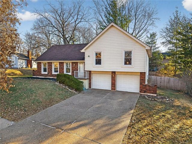 7407 N Granby Avenue, Kansas City, MO 64151