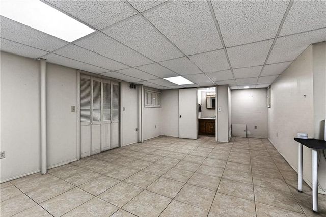 7407 N Granby Avenue, Kansas City, MO 64151