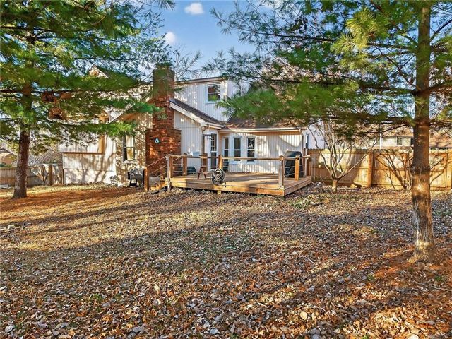 7407 N Granby Avenue, Kansas City, MO 64151