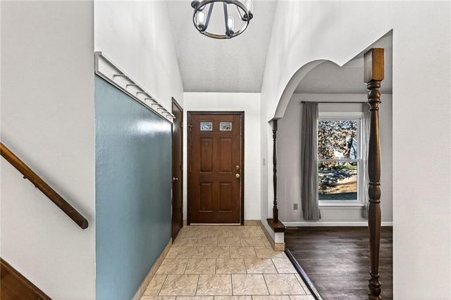 7407 N Granby Avenue, Kansas City, MO 64151