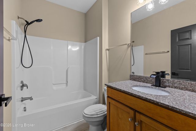 4901 Crossing Spring Way 101, Louisville, KY 40229