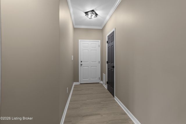 4901 Crossing Spring Way 101, Louisville, KY 40229