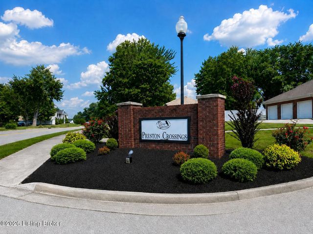 4901 Crossing Spring Way 101, Louisville, KY 40229