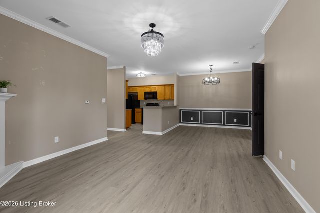 4901 Crossing Spring Way 101, Louisville, KY 40229