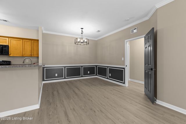 4901 Crossing Spring Way 101, Louisville, KY 40229