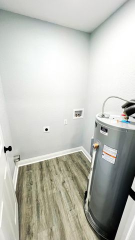 467 W County Street, Monett, MO 65708