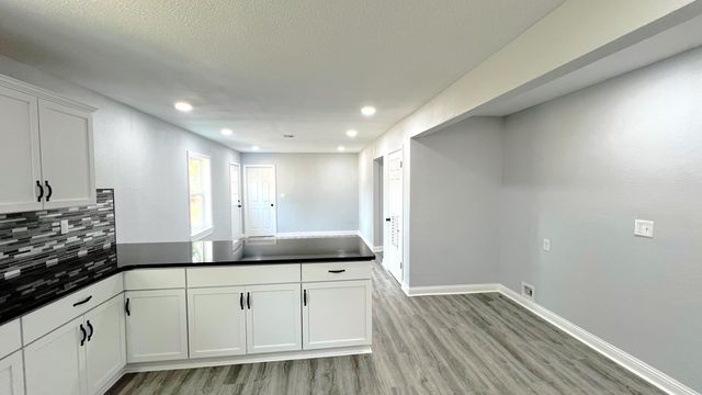 467 W County Street, Monett, MO 65708