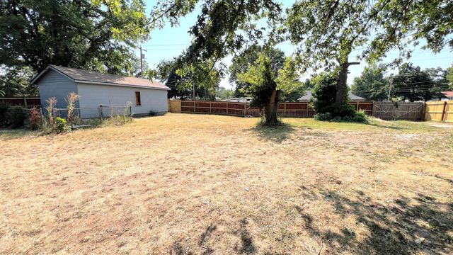 467 W County Street, Monett, MO 65708