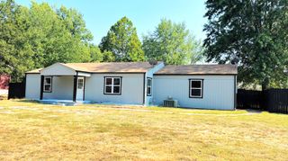 467 W County Street, Monett, MO 65708