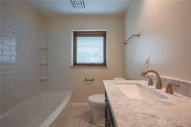 3212 Lenox Drive, Kettering, OH 45429