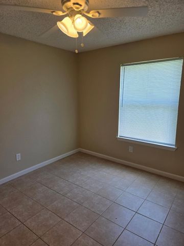 1713 Golden Grove Drive, Mesquite, TX 75149