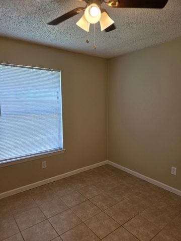 1713 Golden Grove Drive, Mesquite, TX 75149