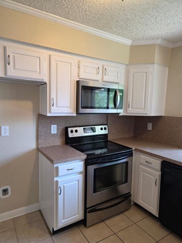 1713 Golden Grove Drive, Mesquite, TX 75149