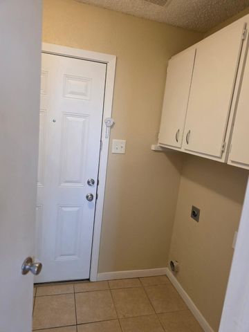 1713 Golden Grove Drive, Mesquite, TX 75149