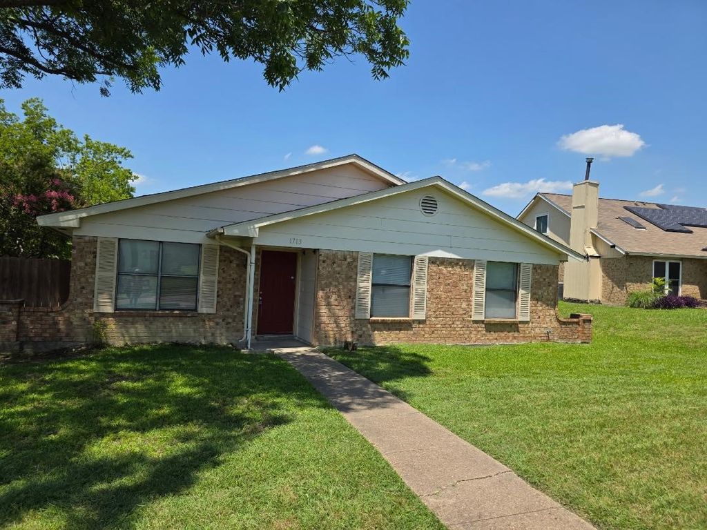 1713 Golden Grove Drive, Mesquite, TX 75149