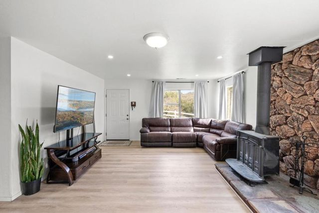 340 Hillside Road, San Juan Bautista, CA 95045