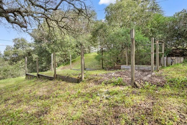 340 Hillside Road, San Juan Bautista, CA 95045