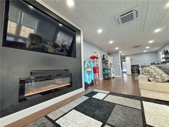 1123 N Greenwich Avenue, Russellville, AR 72801