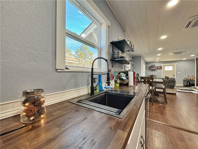 1123 N Greenwich Avenue, Russellville, AR 72801