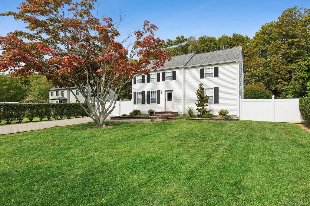 210 Bennett Road, Greenport, NY 11944