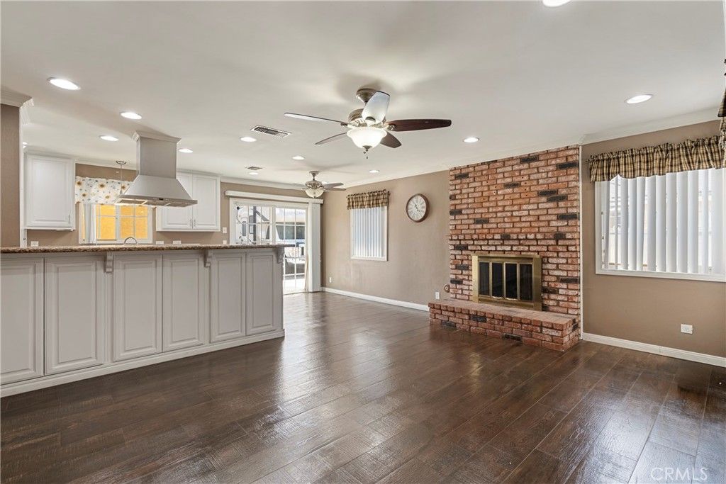 Image 16 of property listing at 232 N Aspan, Azusa, CA 91702