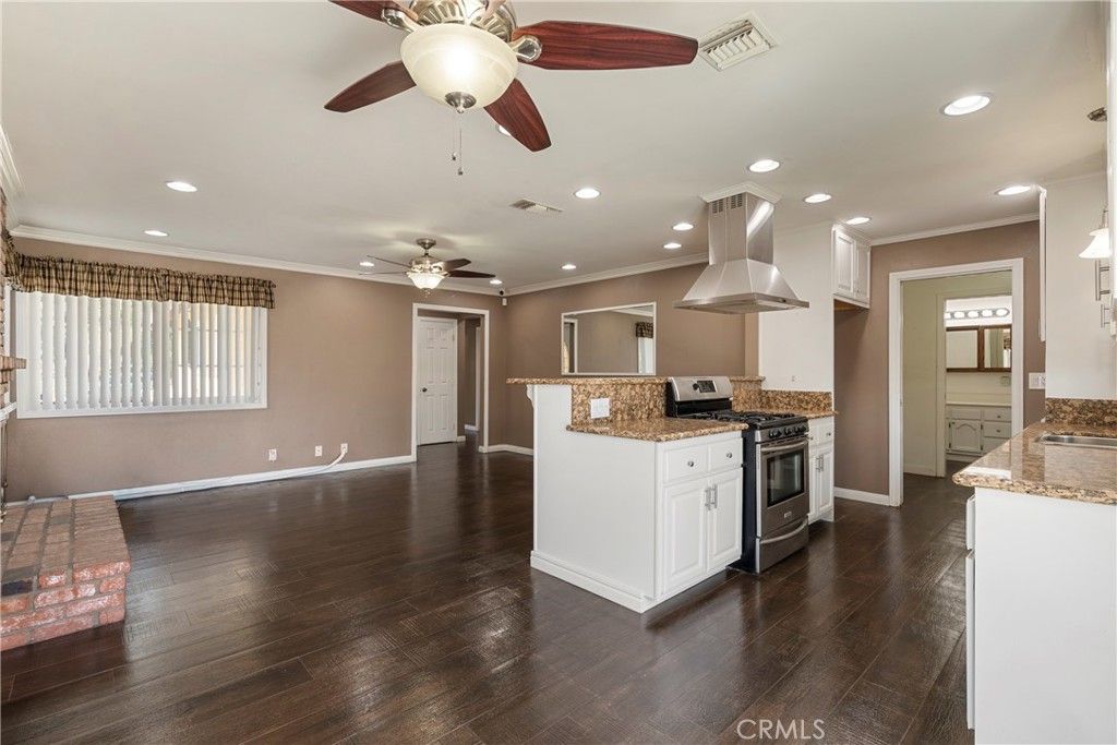 Image 24 of property listing at 232 N Aspan, Azusa, CA 91702