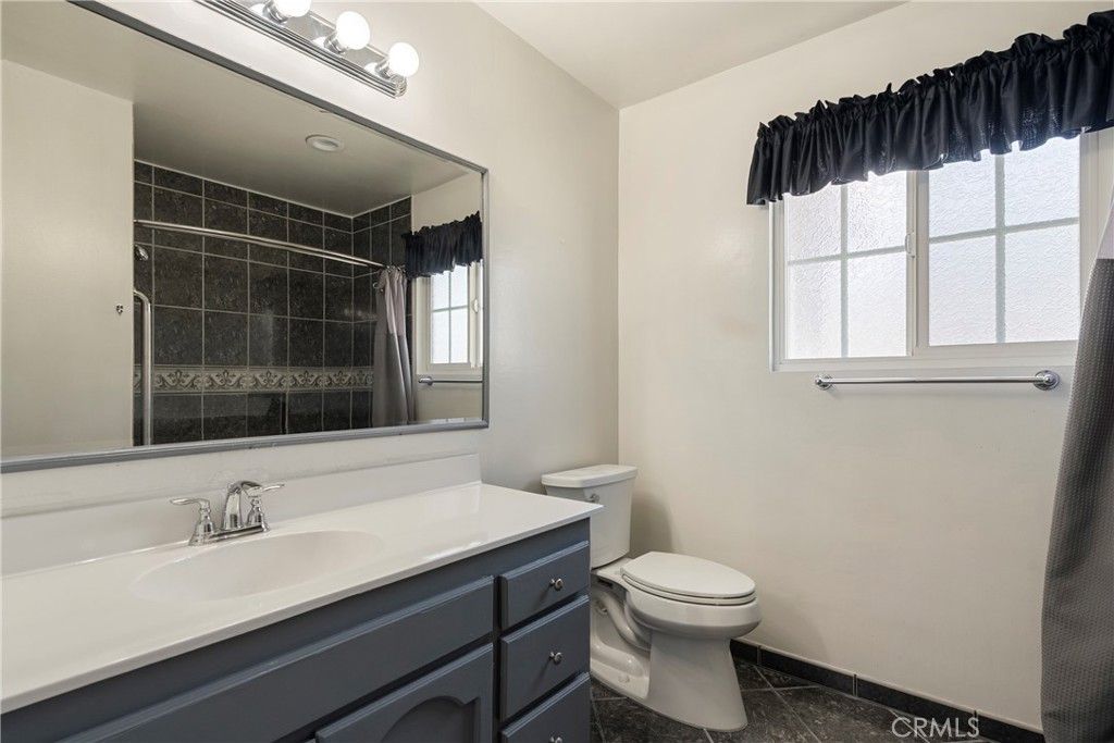 Image 5 of property listing at 232 N Aspan, Azusa, CA 91702