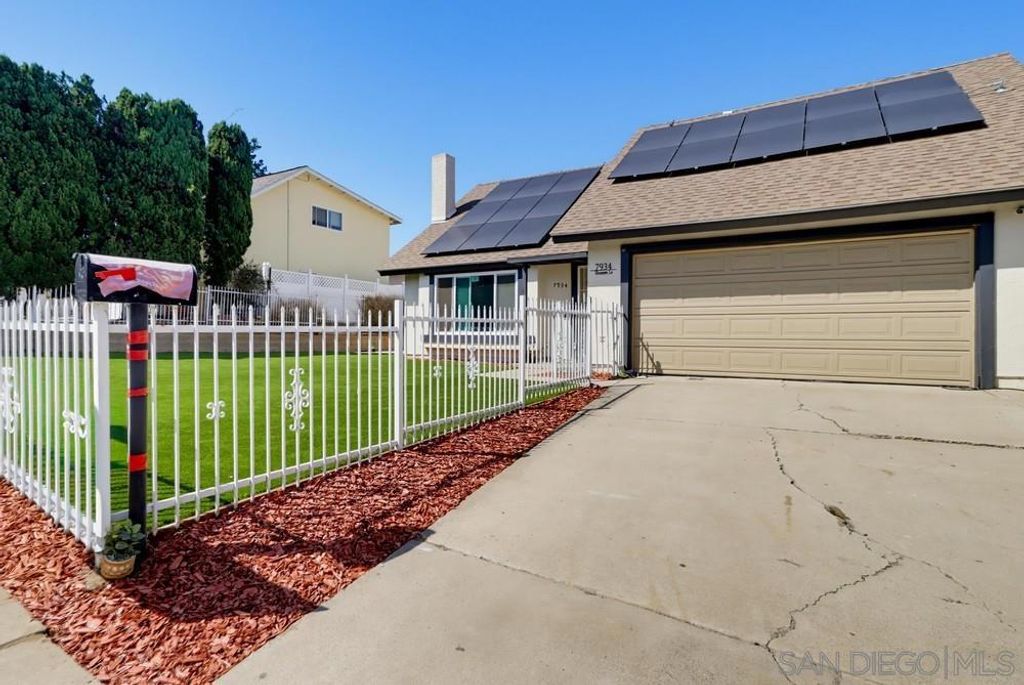 7934 Blossom Ln, Lemon Grove, CA 91945 — photo 4