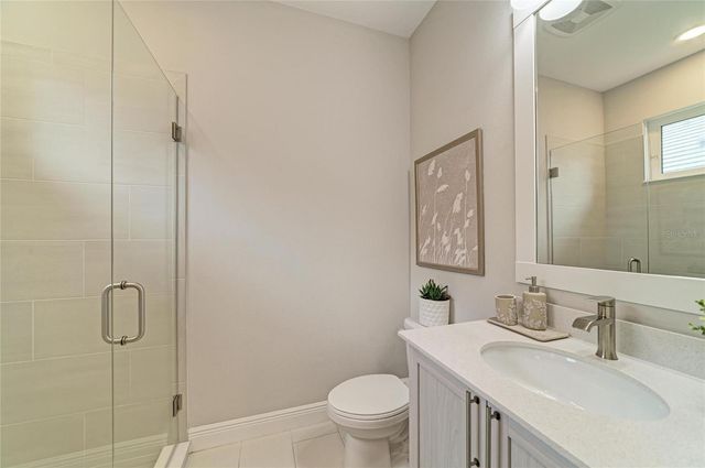 8079 SLIPWAY DR, Sarasota, FL 34240