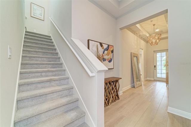 8079 SLIPWAY DR, Sarasota, FL 34240
