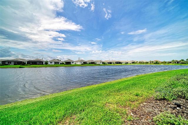 8079 SLIPWAY DR, Sarasota, FL 34240