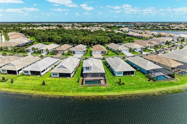 8079 SLIPWAY DR, Sarasota, FL 34240