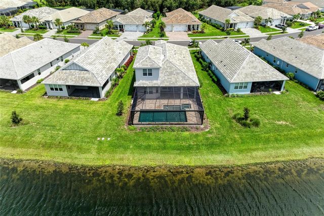 8079 SLIPWAY DR, Sarasota, FL 34240