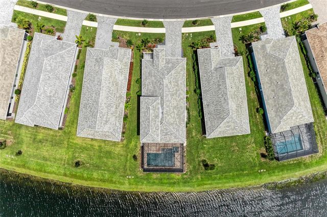 8079 SLIPWAY DR, Sarasota, FL 34240