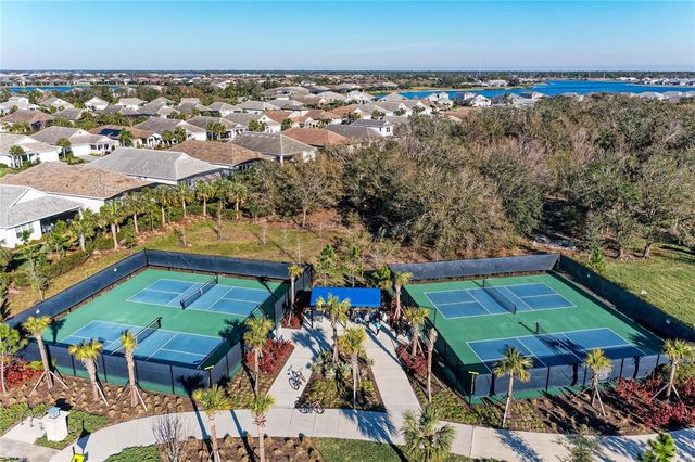 8079 SLIPWAY DR, Sarasota, FL 34240