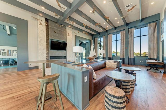 8079 SLIPWAY DR, Sarasota, FL 34240
