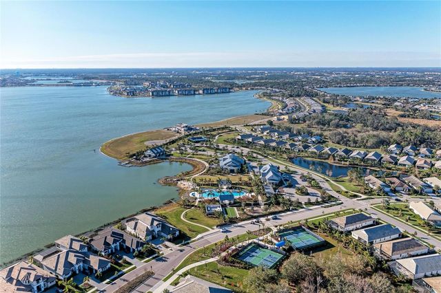8079 SLIPWAY DR, Sarasota, FL 34240