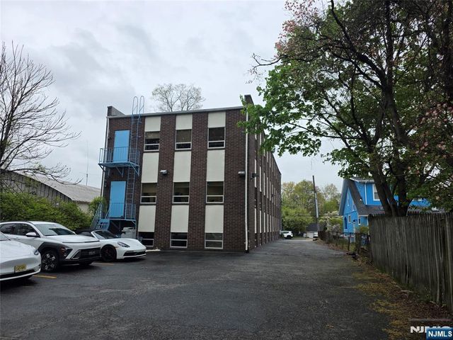 539 Durie Avenue 2nd fl, Closter, NJ 07624
