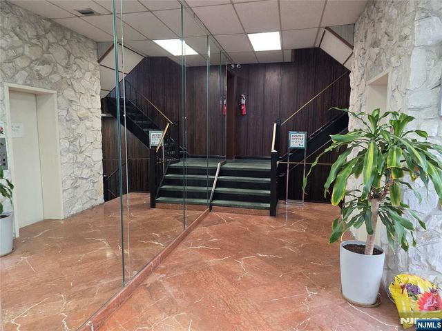 539 Durie Avenue 2nd fl, Closter, NJ 07624