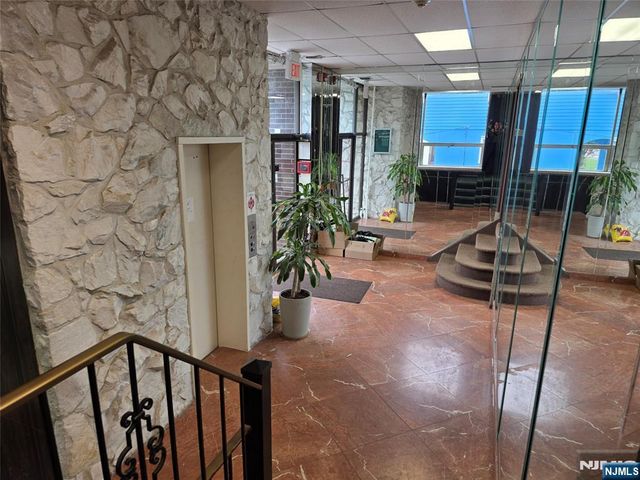 539 Durie Avenue 2nd fl, Closter, NJ 07624