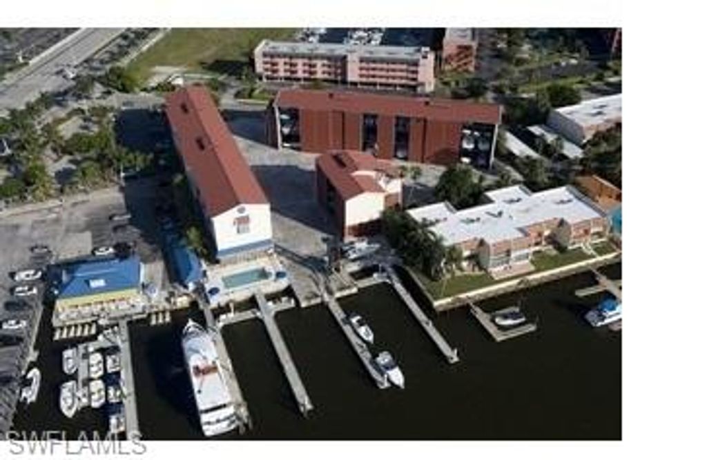 750 River Point DR, NAPLES, FL 34102 — exterior