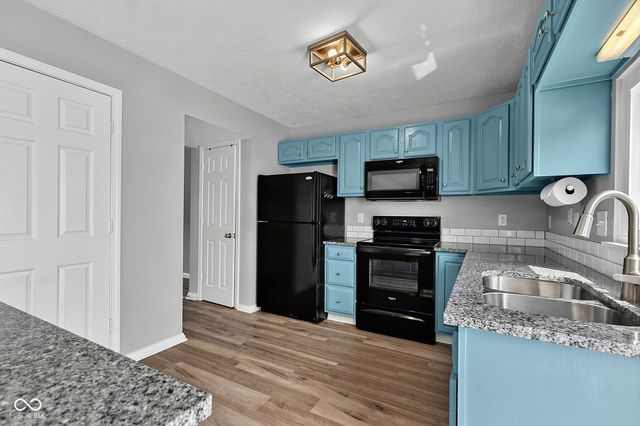 3923 Planewood Drive, Indianapolis, IN 46235